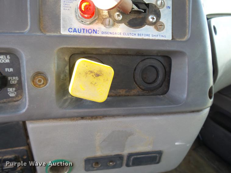 image for item DD2471 2000 Sterling LT9500 crane truck