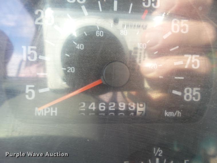 image for item DD2471 2000 Sterling LT9500 crane truck