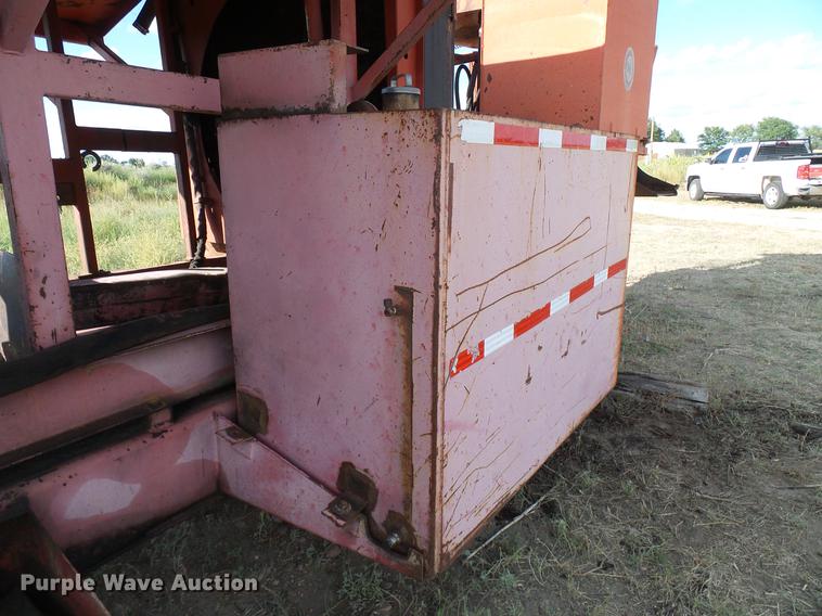 image for item DD5932 1996 Morbark 1300 tub grinder