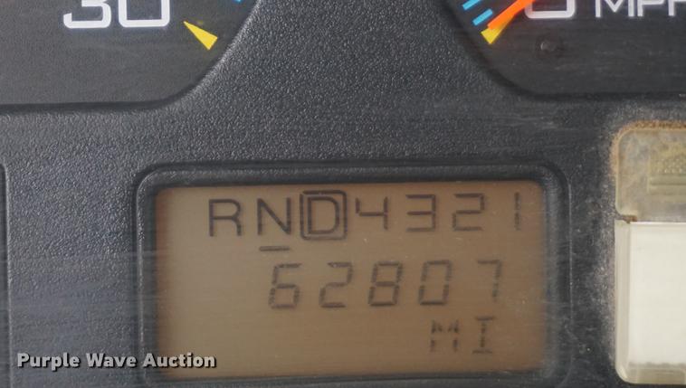 image for item DD6605 2003 International 7400 dump truck