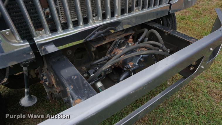 image for item DD6605 2003 International 7400 dump truck