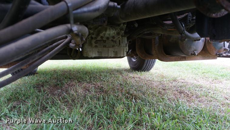 image for item DD6605 2003 International 7400 dump truck