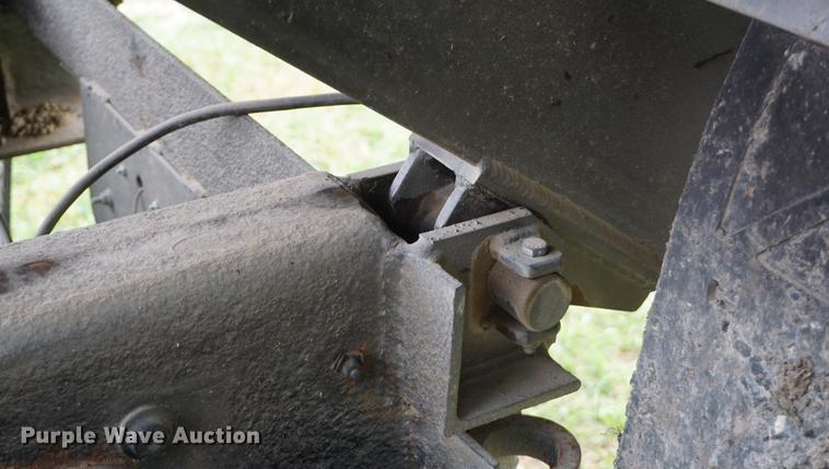 image for item DD6605 2003 International 7400 dump truck