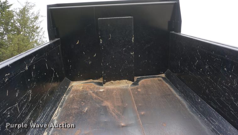 image for item DD6605 2003 International 7400 dump truck