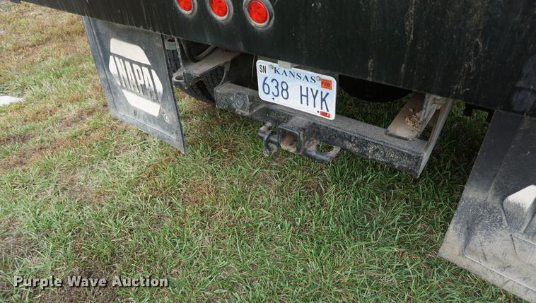 image for item DD6605 2003 International 7400 dump truck