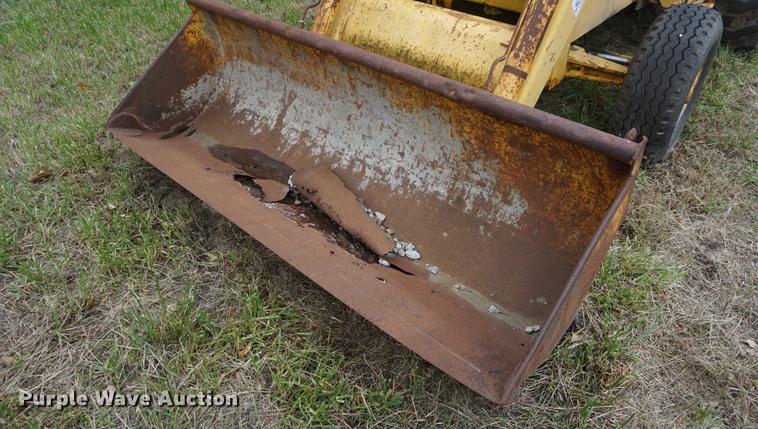 image for item DD6627 International 260A backhoe