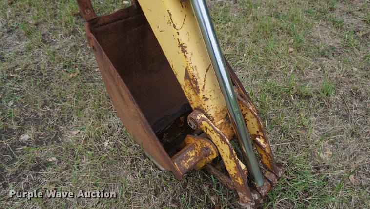 image for item DD6627 International 260A backhoe