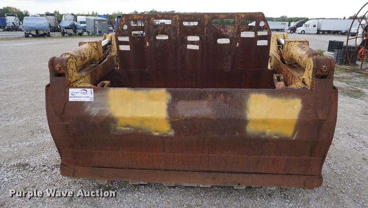 image for item DD6630 Caterpillar grapple bucket