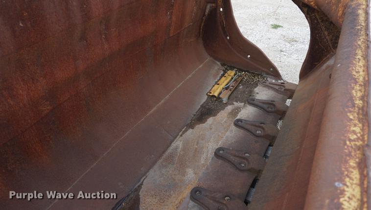 image for item DD6630 Caterpillar grapple bucket