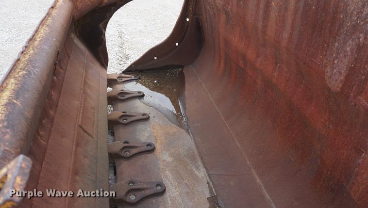 image for item DD6630 Caterpillar grapple bucket