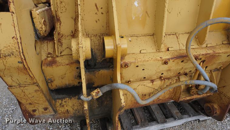 image for item DD6630 Caterpillar grapple bucket