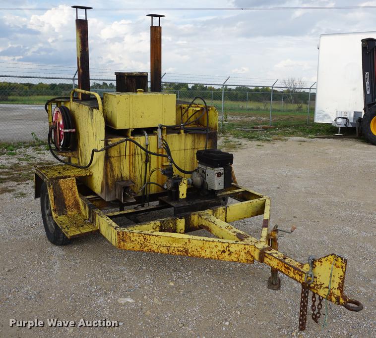 image for item DD6631 LeeBoy asphalt tack wagon