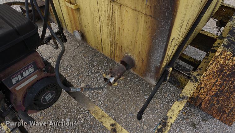 image for item DD6631 LeeBoy asphalt tack wagon