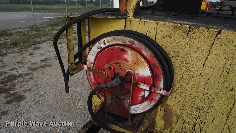 image for item DD6631 LeeBoy asphalt tack wagon