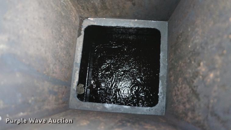 image for item DD6631 LeeBoy asphalt tack wagon