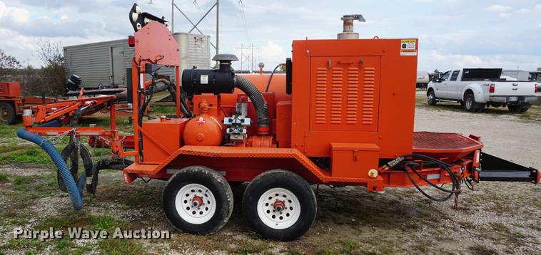 image for item DD6632 2008 Crafco Magnum spray injection patcher