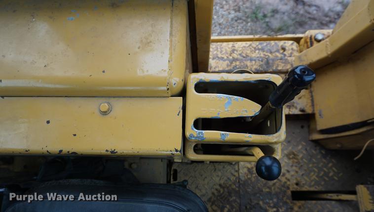 image for item DD6643 1974 Caterpillar 955L track loader