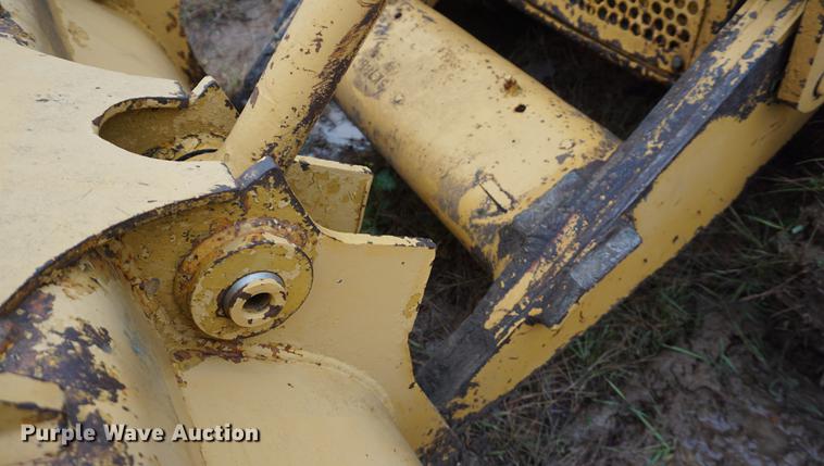 image for item DD6643 1974 Caterpillar 955L track loader