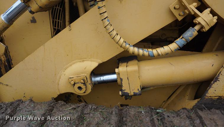 image for item DD6643 1974 Caterpillar 955L track loader