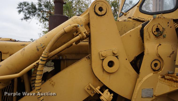 image for item DD6643 1974 Caterpillar 955L track loader