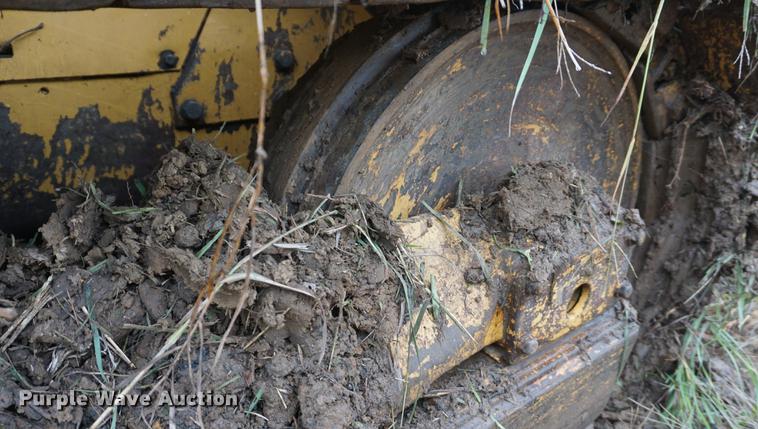 image for item DD6643 1974 Caterpillar 955L track loader