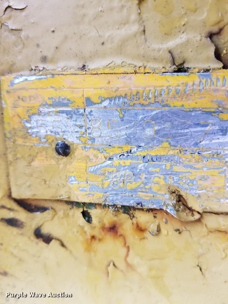 image for item DD6643 1974 Caterpillar 955L track loader