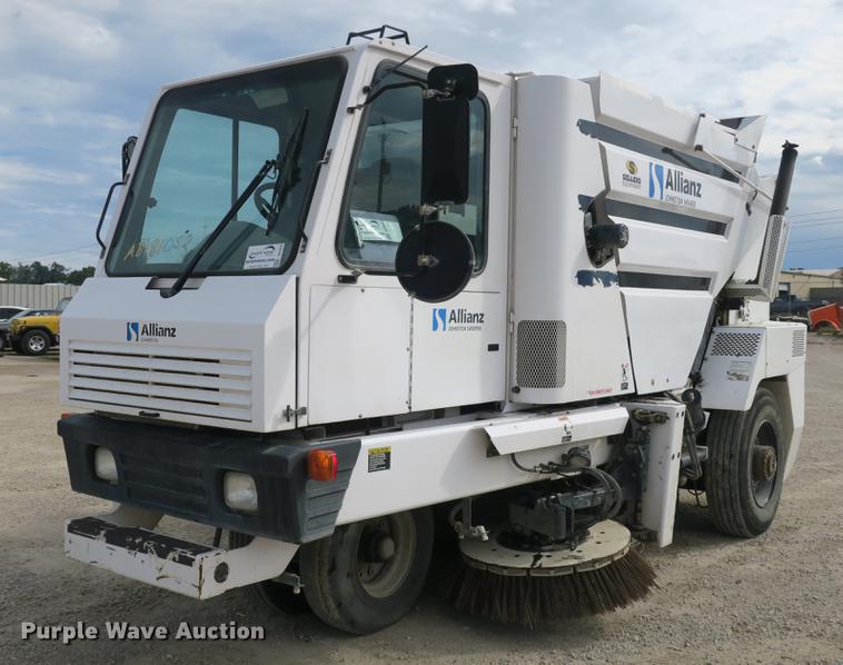 image for item DE3830 2009 Allianz MX450 street sweeper