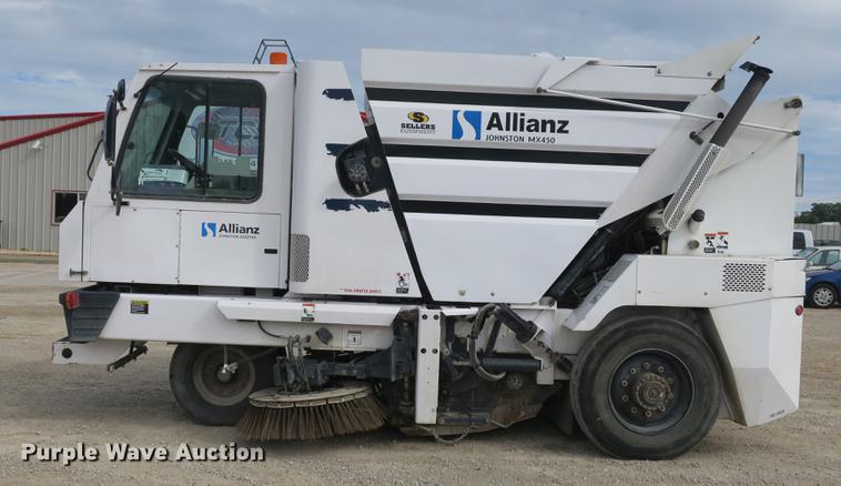 image for item DE3830 2009 Allianz MX450 street sweeper