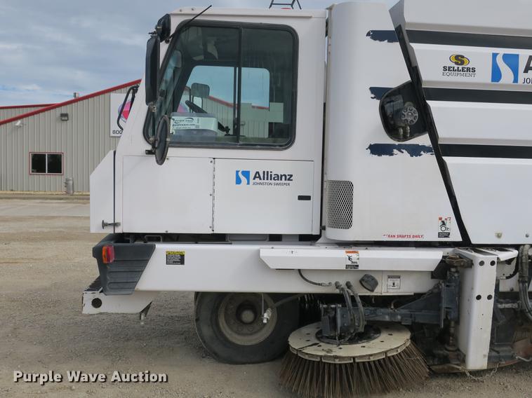 image for item DE3830 2009 Allianz MX450 street sweeper