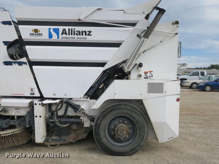 image for item DE3830 2009 Allianz MX450 street sweeper