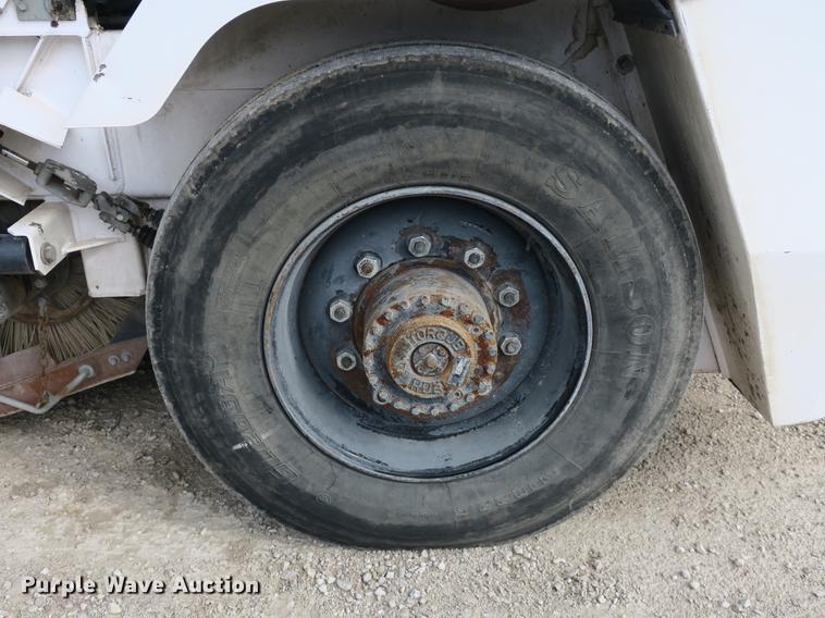 image for item DE3830 2009 Allianz MX450 street sweeper