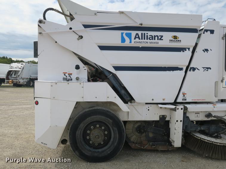 image for item DE3830 2009 Allianz MX450 street sweeper