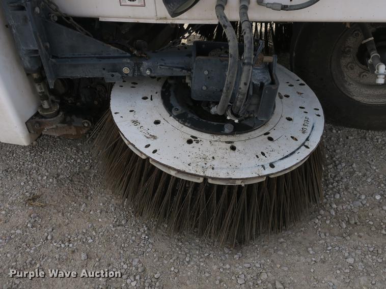 image for item DE3830 2009 Allianz MX450 street sweeper
