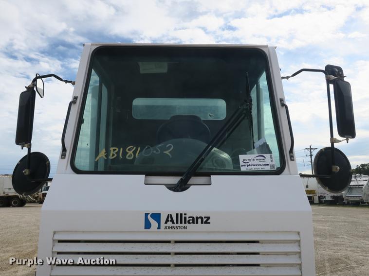 image for item DE3830 2009 Allianz MX450 street sweeper