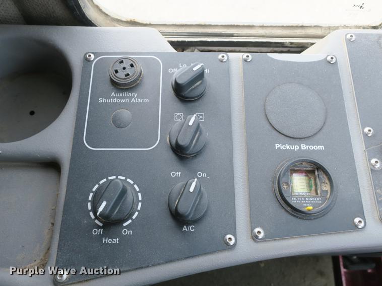 image for item DE3830 2009 Allianz MX450 street sweeper