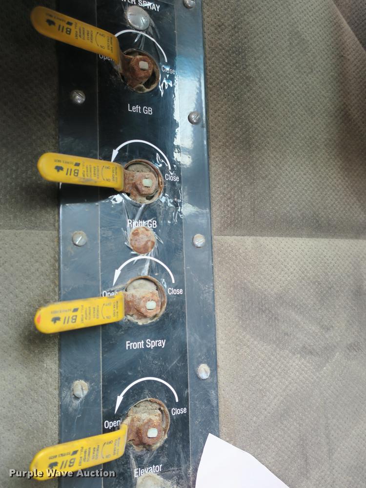 image for item DE3830 2009 Allianz MX450 street sweeper