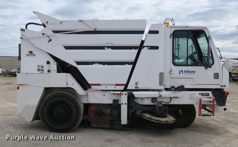 image for item DE3831 2009 Allianz Johnston MX450 sweeper