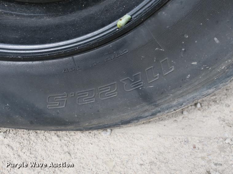 image for item DE3831 2009 Allianz Johnston MX450 sweeper