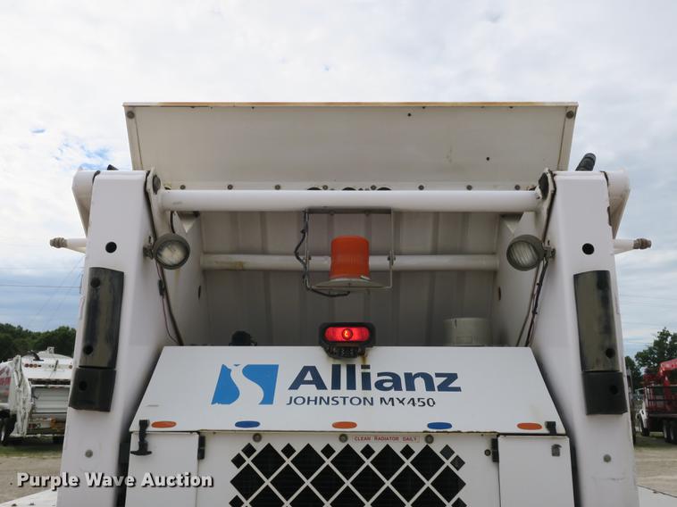 image for item DE3831 2009 Allianz Johnston MX450 sweeper