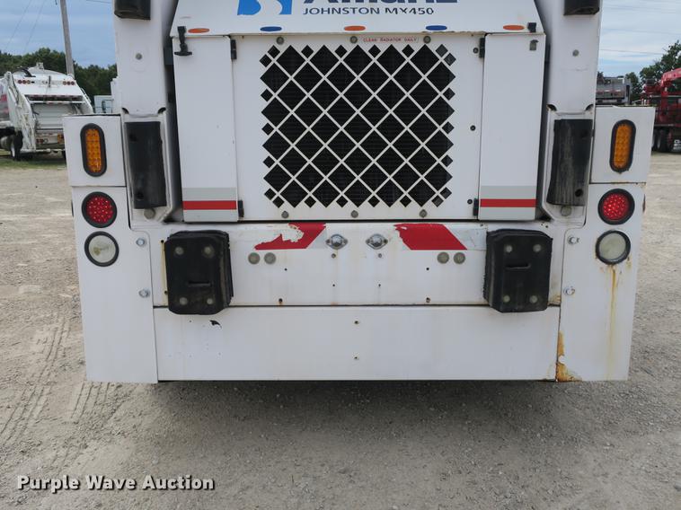 image for item DE3831 2009 Allianz Johnston MX450 sweeper