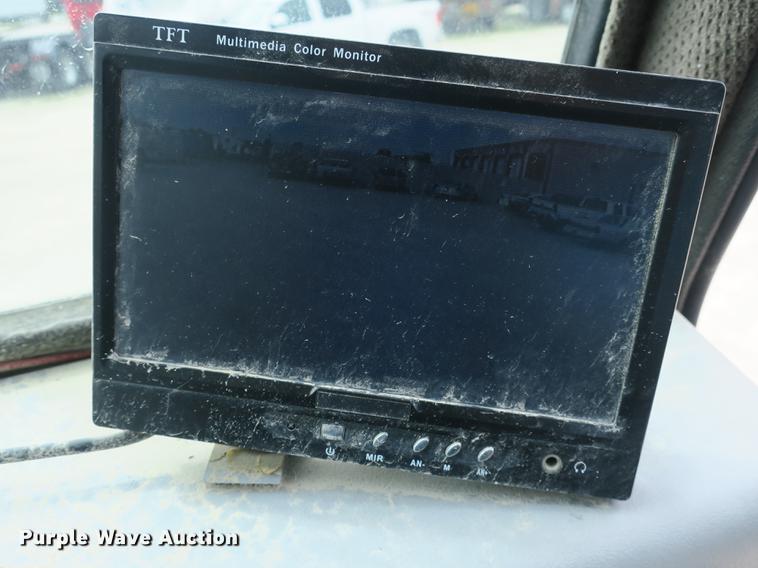 image for item DE3831 2009 Allianz Johnston MX450 sweeper