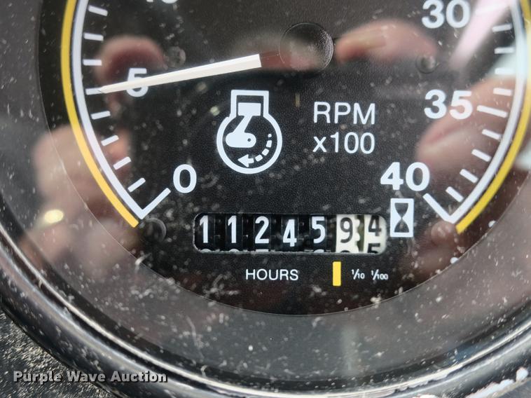 image for item DE3831 2009 Allianz Johnston MX450 sweeper