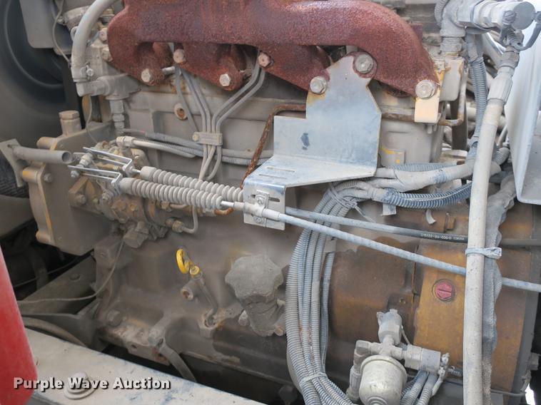 image for item DE3831 2009 Allianz Johnston MX450 sweeper