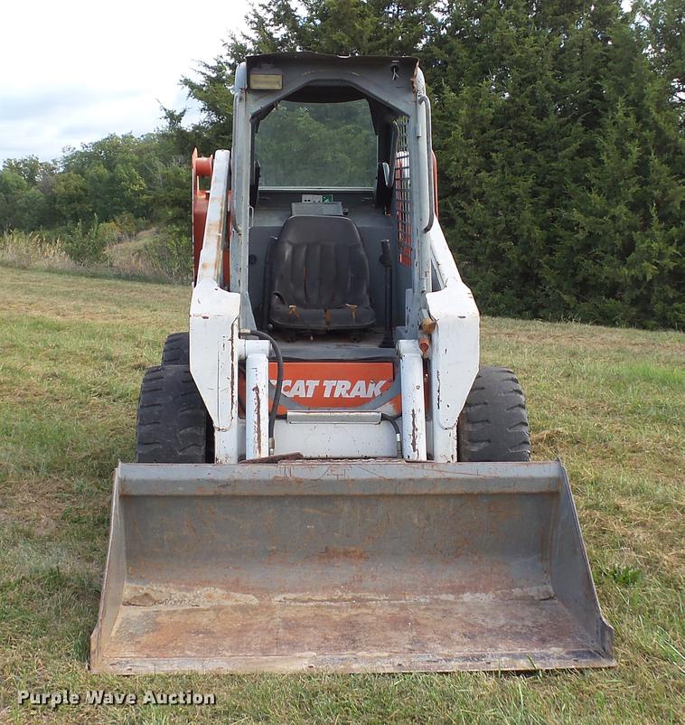 image for item DE4857 1999 Scat Trak 1300D skid steer