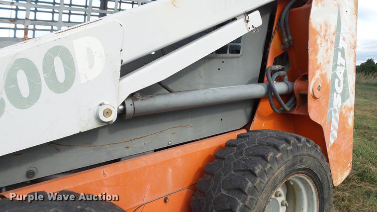 image for item DE4857 1999 Scat Trak 1300D skid steer