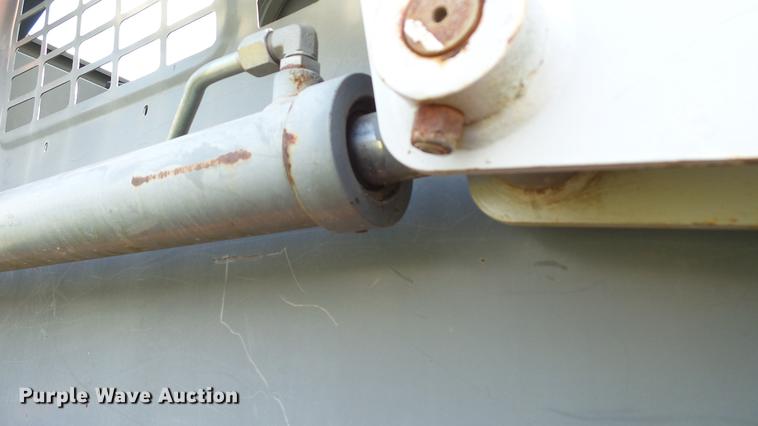 image for item DE4857 1999 Scat Trak 1300D skid steer