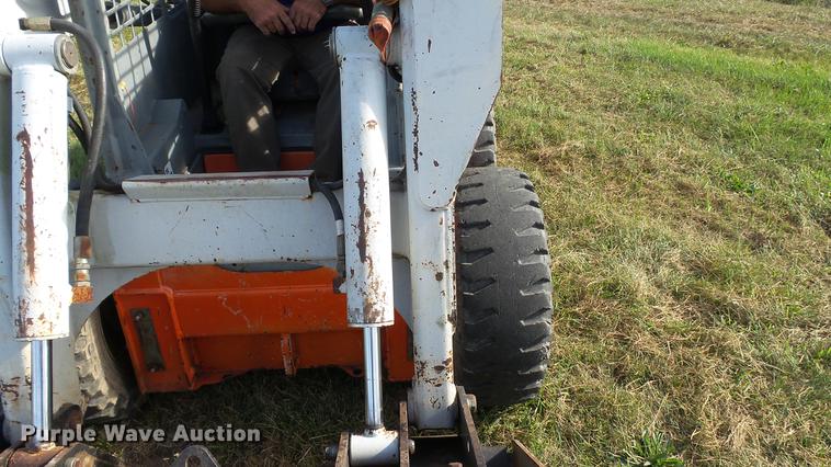 image for item DE4857 1999 Scat Trak 1300D skid steer