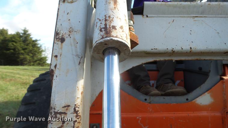 image for item DE4857 1999 Scat Trak 1300D skid steer