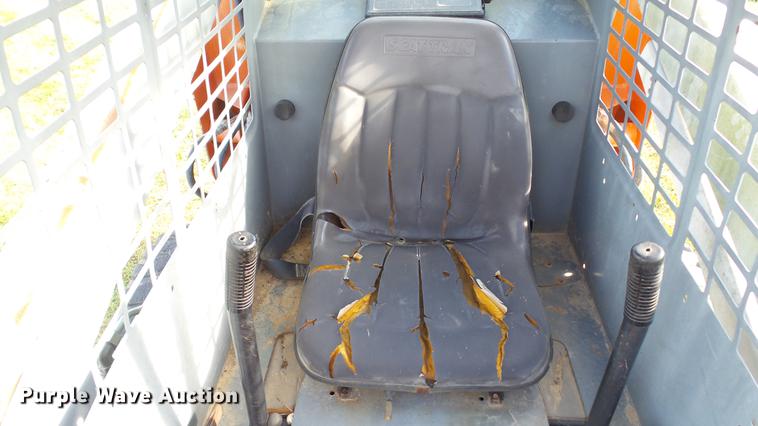 image for item DE4857 1999 Scat Trak 1300D skid steer