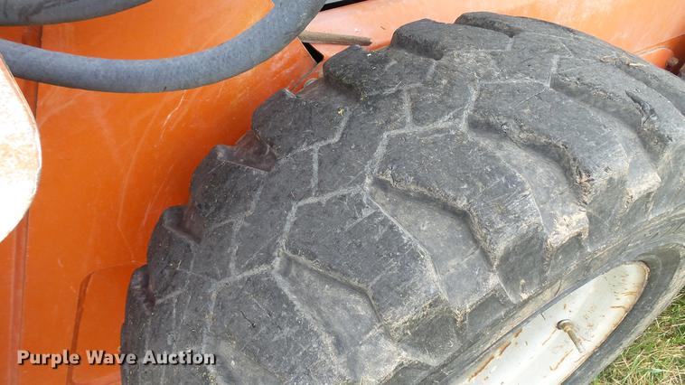 image for item DE4857 1999 Scat Trak 1300D skid steer